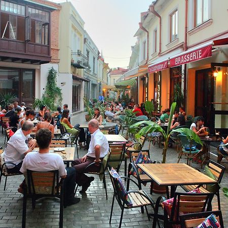 Homestay Nika Tbilisi Bagian luar foto